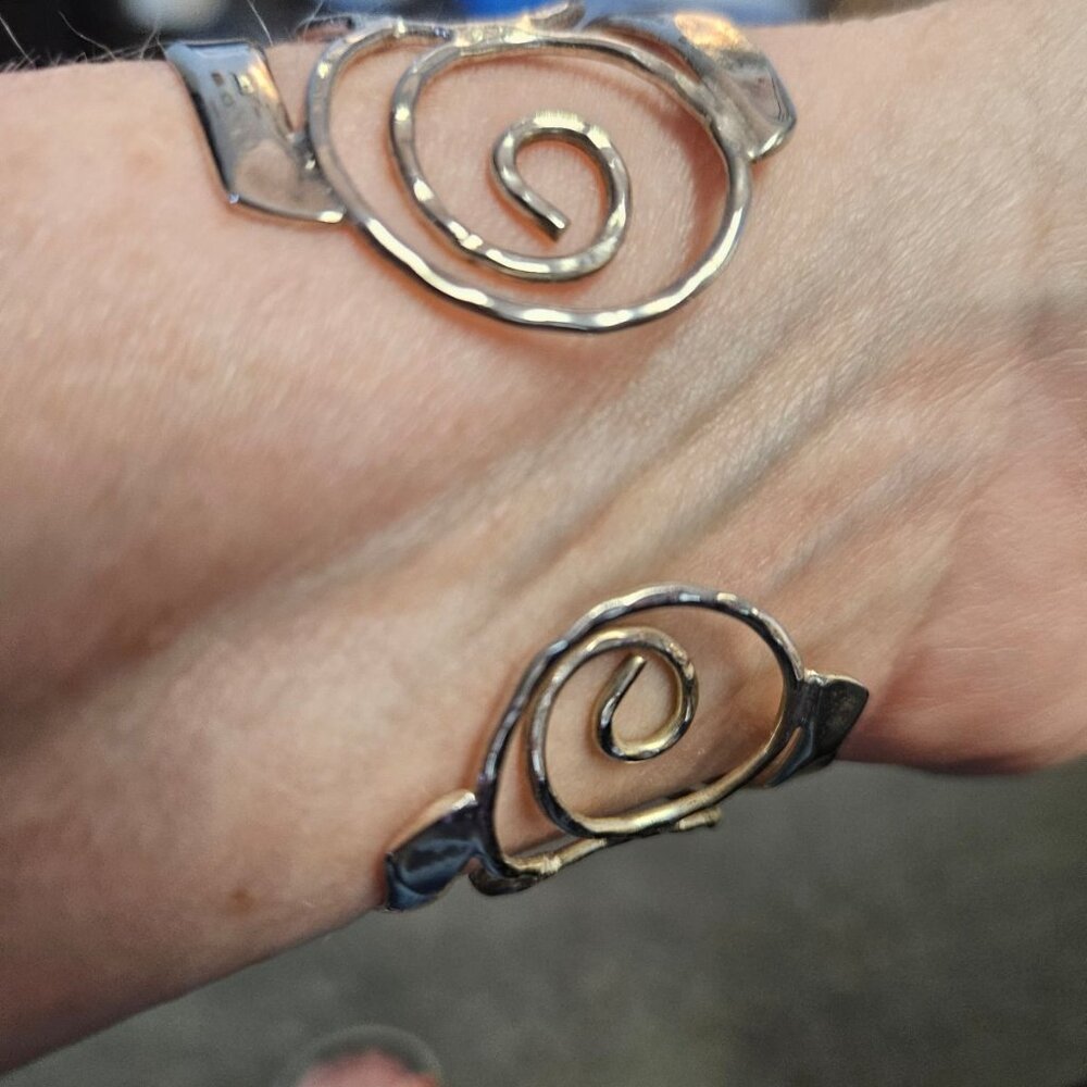 Bangle - Picture 2 of 4